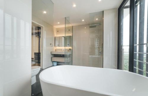 Central District Apartment | Luxurious President Family Suite 3BR8pax Mosaic Midvalley by Our Stay