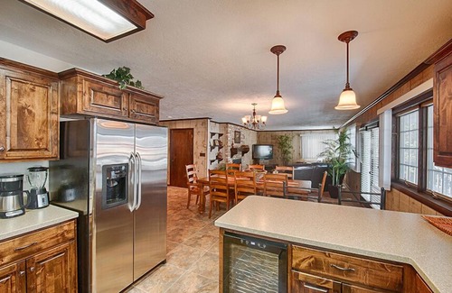 West Yellowstone House | Luxurious Rental Next to Yellowstone Park. Close to Downtown.
