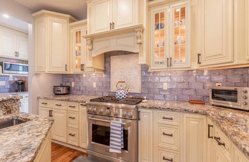 Cape May House | Luxurious Resort-like Pool and Patio, Ocean View, Easy walk to Downtown CM. 8 Bedrooms.