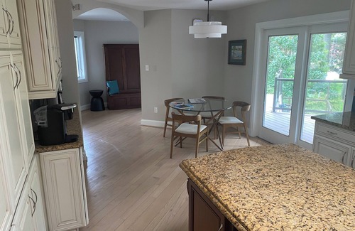Midlothian House | Luxurious riverfront Manor with 6 bedrooms and WiFi, AC in fabulous Midlothian