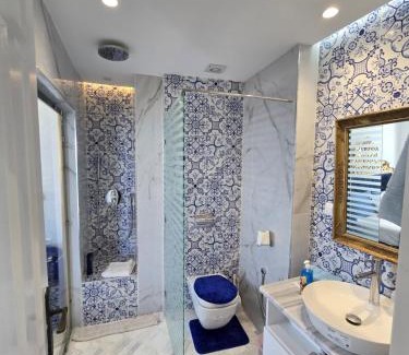 La Marsa Apartment | Luxurious Sea View with Private Beach in Gammarth, Marsa