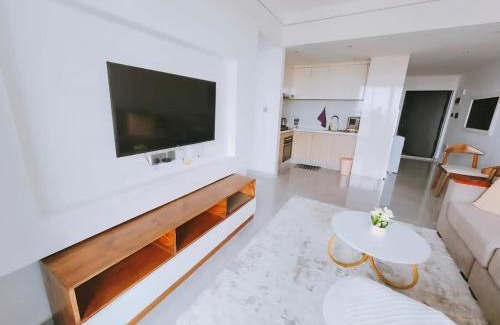 Kilimani Apartment | Luxurious Serene 1 bedroom in Lavington with green & City views!