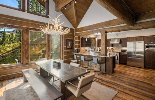 Powder Ridge Cabin | Luxurious Ski-In/Ski-Out Big Sky Powder Ridge