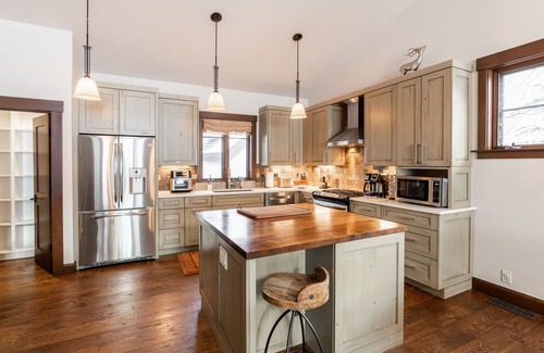 Edwards House | Luxurious Ski-in Ski-out Home in Arrowhead community