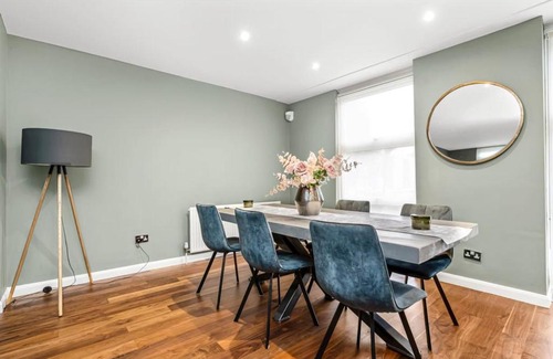Belsize House | Luxurious & Spacious Townhouse