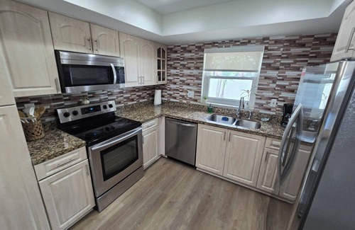 Ludlam House | Luxurious & Spacious Townhouse in Prime Location