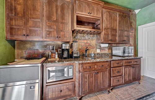 Bentonville House | Luxurious & Spacious Bentonville Custom European Home- New Remodel-w/Oasis Pool!