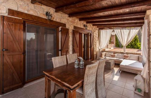 Siviri House | Luxurious Stone House