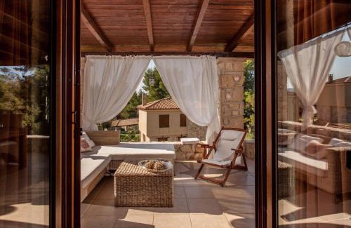 Siviri House | Luxurious Stone House