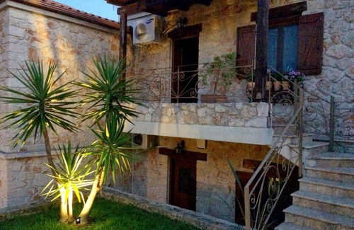 Siviri Villa | Luxurious Stone House in Elani
