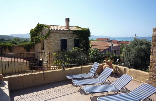 Pyrgos Psilonerou Villa | ★ Luxurious stone villa, totally private pool, peaceful, near sea, WiFi, parking