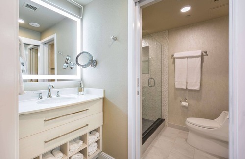 Winchester Villa | Luxurious Studio Suite at Westgate Las Vegas