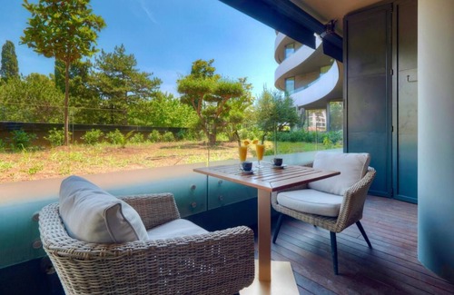 Budva Apartment | Luxurious Three - Bedroom Apartment Few Steps From Old Town in Budva