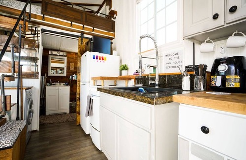 Victorville House | Luxurious Tiny House w/Hot Tub and Sauna. Pets OK! W/D in unit