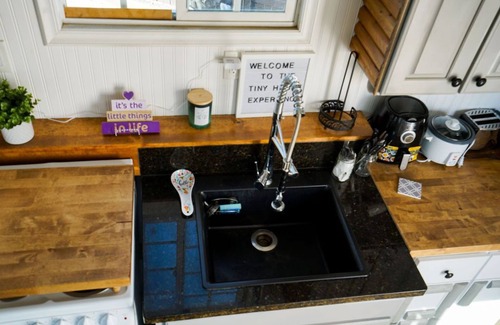 Victorville House | Luxurious Tiny House w/Hot Tub and Sauna. Pets OK! W/D in unit