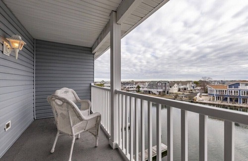 Fenwick Island House | Luxurious Townhouse with water views and access in Fenwick Island. Sleeps 8-10