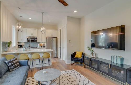 Germantown House | Luxurious Twin Homes with Rooftop Decks