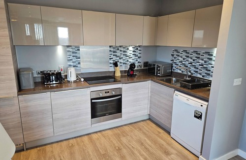Fairfield Apartment | Luxurious Two Bedroom Apartment in Central Croydon