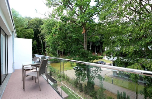 Timmendorfer Strand Apartment | Luxurious vacation apartment with sauna and balcony. Dogs welcome & very close to the beach!