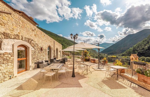 Scheggino Apartment | Luxurious vacation apartment with historical charm.