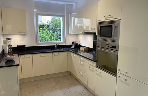 Ascona Apartment | Luxurious vacation apartment in Ascona: your lakeside retreat!