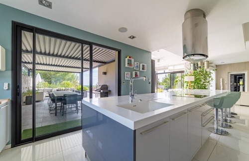 Saint-Gely-du-Fesc Villa | Luxurious Villa 2 pools with SPA sea view North Montpellier 6 bdrms 12 persons