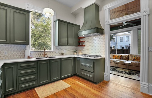 Historic Downtown Savannah House | Luxurious Victorian Manor w/Private Pool + Parking by Lucky Savannah