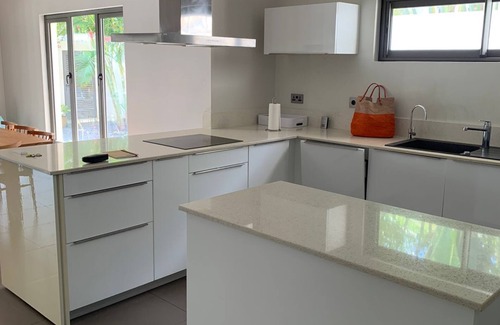 Calebasses Villa | Luxurious Villa, 3 bedrooms - center of Grand Baie, swimming pool