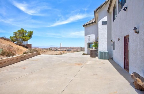 Agua Dulce Villa | LUXURIOUS VILLA FOR BEST VACATIONS AND MEMORIES