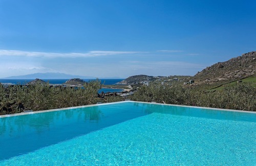 Kalafatis Villa | Luxurious Villa in Kalafati Mykonos