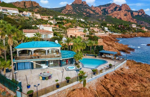 Antheor House | Luxurious villa with panoramic view, pool, Jacuzzi, private access to the sea
