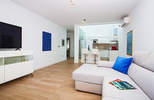 Playa Blanca House | Luxurious villa with private heated pool, close to shops and beach