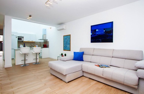 Playa Blanca House | Luxurious villa with private heated pool, close to shops and beach
