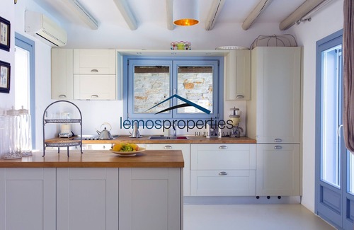 Kea Villa | Luxurious villa with a swimming pool, sea view & direct access to the sea