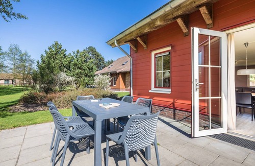 Municipality of Weert Villa | Luxurious Villa with Hot Tub and Sauna