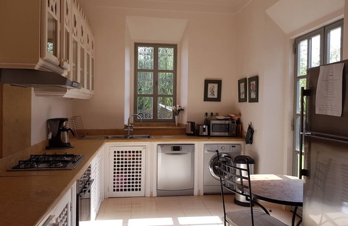 El Aggada Villa | Luxurious Villa with Housekeeper - Private garden & swimming pool not overlooked