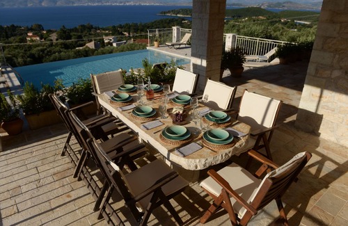 Kassiopi Villa | Luxurious Villa With Private Pool And Stunning Views, 4 bedrooms and 5 bathrooms
