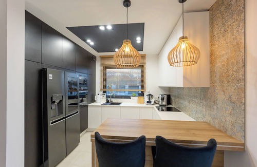 Trzebinia Villa | Luxurious villa with heated pool near Energylandia, Kraków and Auschwitz