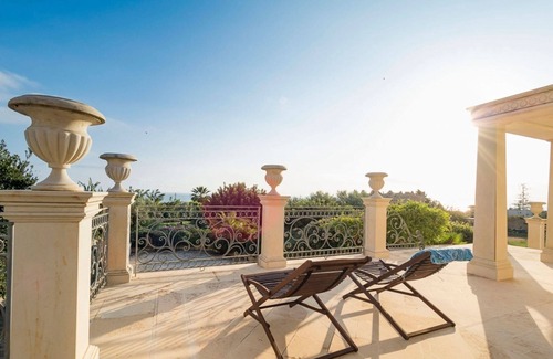 Donnalucata Villa | Luxurious villa with pool and wellness area at 2 km from the beach