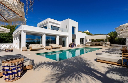 Cap Martinet Villa | Luxurious Villa with Private Bay, Pool, Terrace, Gorgeous Views