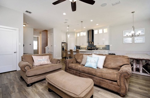 Corpus Christi House | Luxurious Waterfront Retreat with Complex Pool, Boat Slip, & Close to Beach