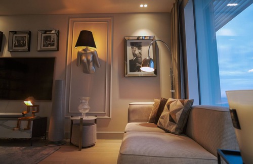 Sisli Apartment | LUXURIOUSLY FURNISHED, UNIQUELY DECORATED,WITH A BOSPHORUS VIEW, 1+1 APARTMENT.