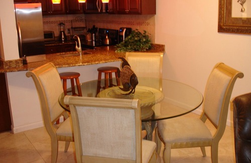 Garden City Condo | Luxuroius Oceanfront Condo, Garden City Beach, Wifi, AC, Cable TV, Pool, Jacuzzi