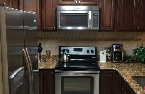 Garden City Condo | Luxuroius Oceanfront Condo, Garden City Beach, Wifi, AC, Cable TV, Pool, Jacuzzi