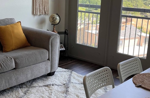 Dallas Apartment | Luxury 1 Bed -1 Bath, Resort Pool, A+ Amenities and Great Location!