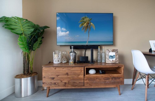 Seven Mile Beach Apartment | Luxury 1 bed apartment near Seven Mile Beach at The Grove - Villa Nature Bliss