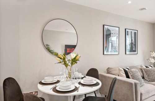 Canary Wharf Apartment | Luxury 1 bed flat, minutes from Canary Wharf and South Quay Station