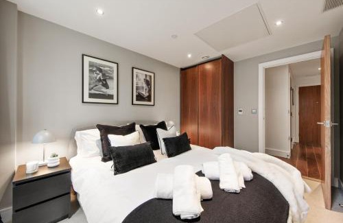 Canary Wharf Apartment | Luxury 1 bed flat, minutes from Canary Wharf and South Quay Station