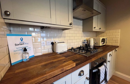 Southend-on-Sea Apartment | Luxury 1 Bedroom Apartment in Southend w Parking
