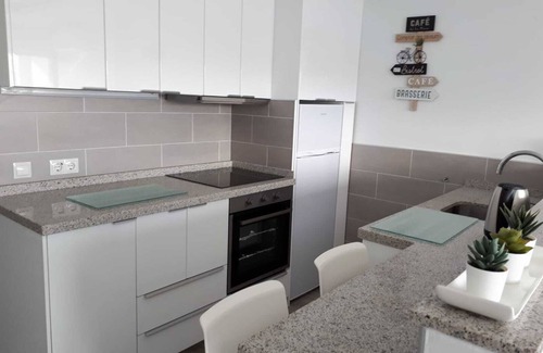 Benalmadena Costa Apartment | Luxury 1 Bedroom Apt, VFT/MA32393. 2 mins walk to the Beach,/Bars/Restaurants